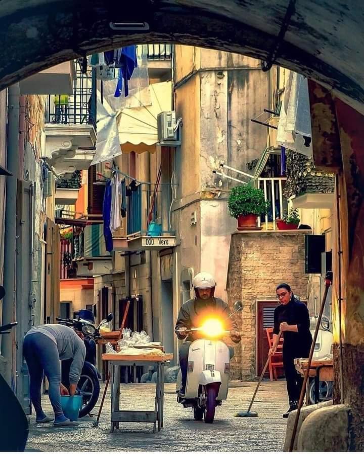 Dimora Dei Veneziani Bed and Breakfast Bari Exteriör bild